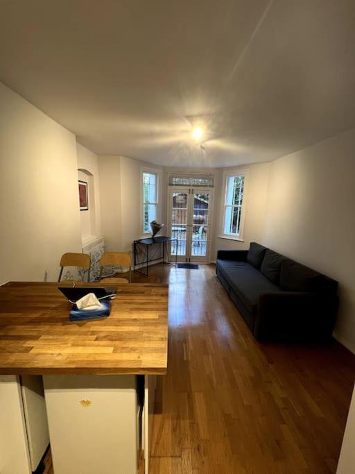Lovely 1 Bedroom Apartment In West Kensington 伦敦 外观 照片